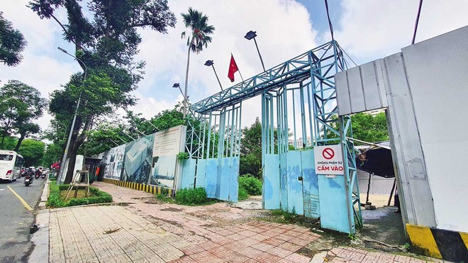 Khu đất tại số 8 Võ Văn Tần, phường Xuân Hòa (dự án Nhà thi đấu Phan Đình Phùng). Ảnh: Lê Toàn.