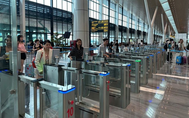 Hoạt động khai thác của ACV tại Nhà ga T3, Cảng hàng không quốc tế Tân Sơn Nhất trong dịp Tết dương lịch 2026. 