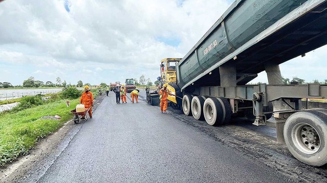 Thi công Dự án nâng cấp mặt đường tuyến Lộ Tẻ - Rạch Sỏi 