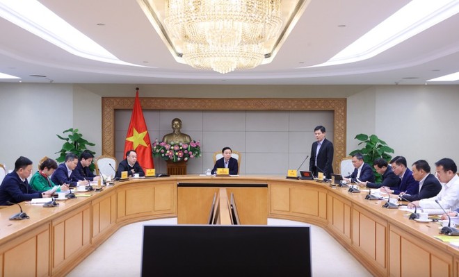 Phó Thủ tướng Trần Hồng Hà chủ trì cuộc họp nghe báo cáo dự án đầu tư đoạn tuyến cao tốc Sơn La - Điện Biên - Cửa khẩu Tây Trang, giai đoạn 1 - Ảnh: VGP.