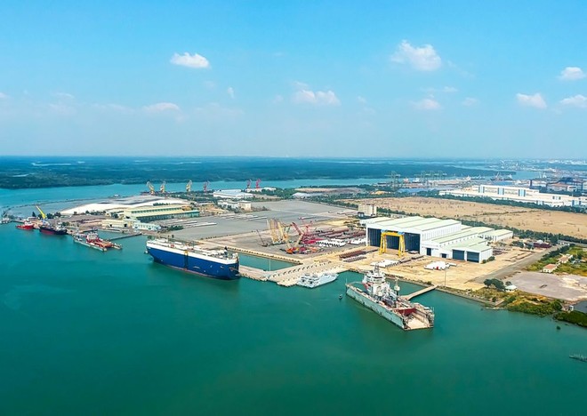 Toàn cảnh Bến cảng Nhà máy đóng tàu Ba Son. 