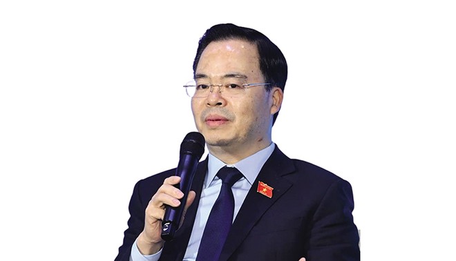  TS. Trần Văn Khải, Phó chủ nhiệm Ủy ban Khoa học, Công nghệ và Môi trường của Quốc hội 