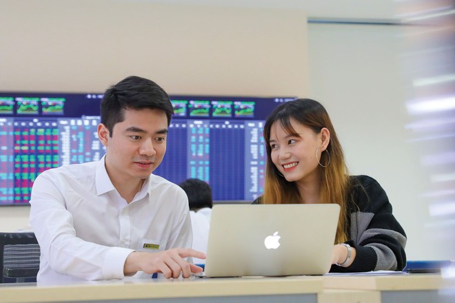 Tìm cơ hội với nhóm cổ phiếu chứng khoán