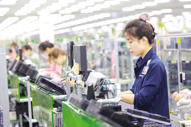 Năm 2026, dự báo thu hút FDI vẫn tích cực. Trong ảnh: Sản xuất tại Samsung - một trong những nhà đầu tư lớn tại Việt Nam. Ảnh: Đức Thanh 