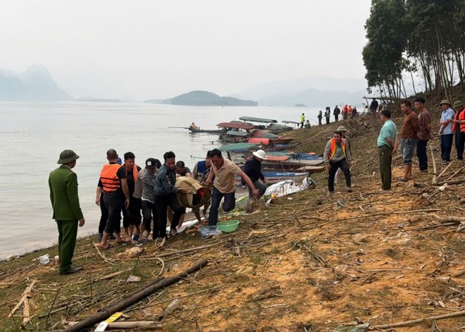 Vụ tai nạn giao thông đường thủy đặc biệt nghiêm trọng tại hồ Thác Bà, xã Bảo Ái, tỉnh Lào Cai.
