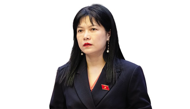 Bà Tạ Thị Yên, Phó chủ nhiệm Ủy ban Công tác đại biểu của Quốc hội, Phó chánh văn phòng Thường trực Văn phòng Hội đồng Bầu cử quốc gia 