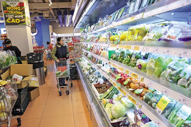 Khi giá xăng, diesel, nhiên liệu bay nằm lì ở mức cao, chiến tranh đã bước khỏi thị trường năng lượng để đi vào nền kinh tế thực. Ảnh: Đức Thanh