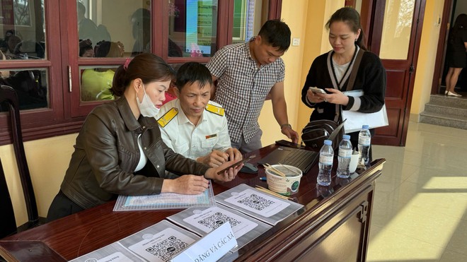 Lạng Sơn “cầm tay chỉ việc” hộ kinh doanh kê khai thuế điện tử 