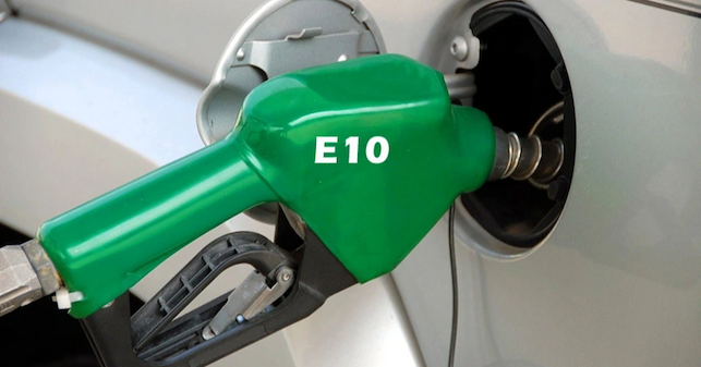 Các doanh nghiệp xăng dầu đầu mối khẳng định đã sẵn sàng hạ tầng, nguồn cung cho xăng E10 đưa vào tiêu thụ trên toàn quốc..