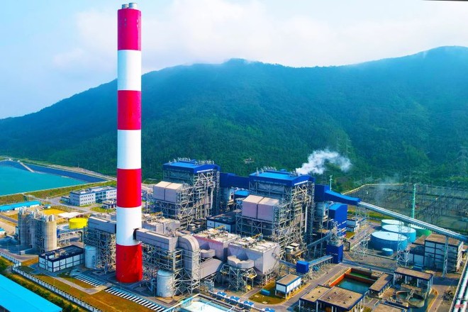 Hà Tĩnh đứng đầu các địa phương tăng trưởng cao nhất quý nhờ sự đóng góp của các dự án lớn như Nhà máy nhiệt điện Vũng Áng 2 và các dự án sản xuất công nghiệp quy mô lớn. Trong ảnh: Nhà máy nhiệt điện Vũng Áng 2
