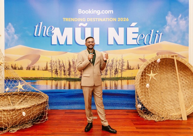 Ông Branavan Aruljothi, Giám đốc Quốc gia Booking.com tại Việt Nam chia sẻ tại sự kiện.