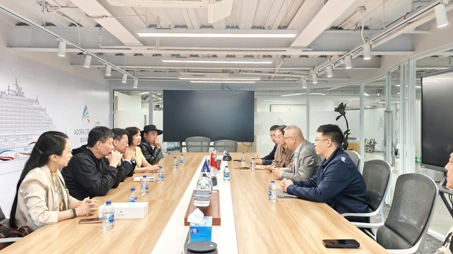 Quang cảnh buổi làm việc.