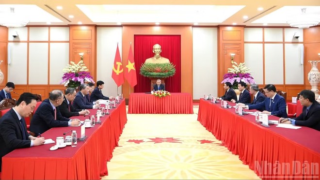 Quang cảnh cuộc điện đàm. Ảnh Phương Hoa.