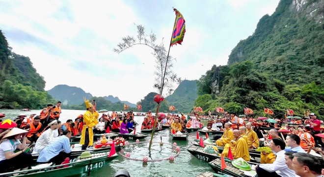 Khai mạc Lễ hội Tràng An 2026: Tôn vinh di sản, lan tỏa thông điệp sống hài hòa với thiên nhiên 