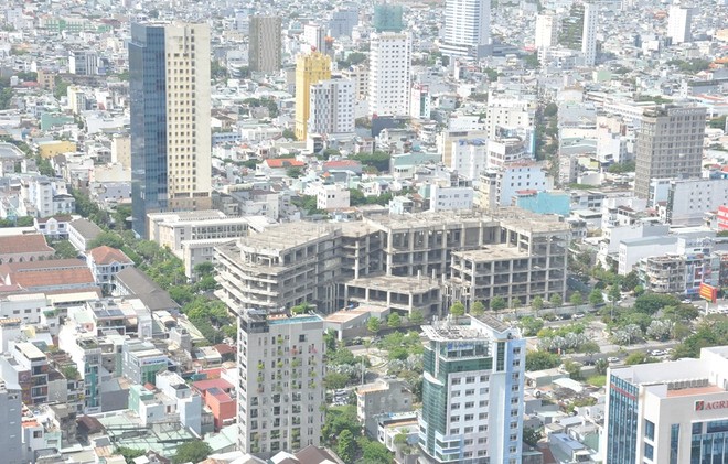 Nhiều dự án vốn ngoài ngân sách tại trung tâm thành phố Đà Nẵng chậm tiến độ, chưa được tiếp tục triển khai xây dựng.