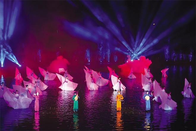 Show Tinh hoa Bắc bộ là một trong những sản phẩm du lịch đêm hấp dẫn của Thủ đô. 