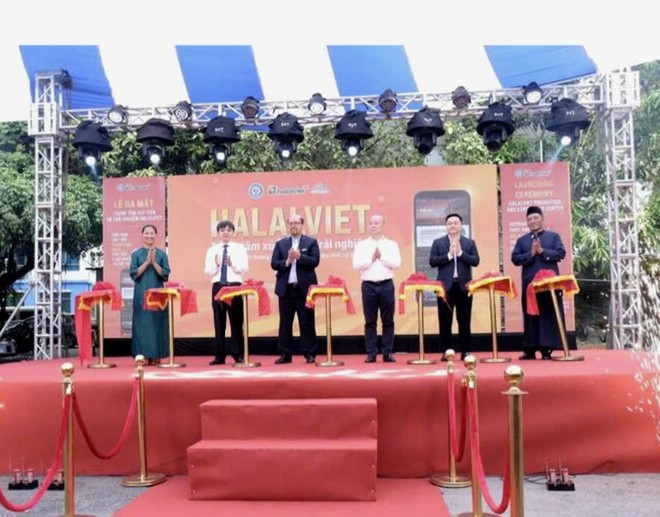 Ông Nguyễn Văn Hội, Viện trưởng Viện Nghiên cứu Chiến lược, Chính sách Công thương tại lễ khai trương HalalViet. 