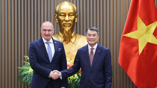 Thủ tướng Chính phủ Lê Minh Hưng tiếp Bộ trưởng Ngoại giao và các vấn đề châu Âu Cộng hòa Croatia Gordan Grlić Radman - Ảnh: VGP/Nhật Bắc