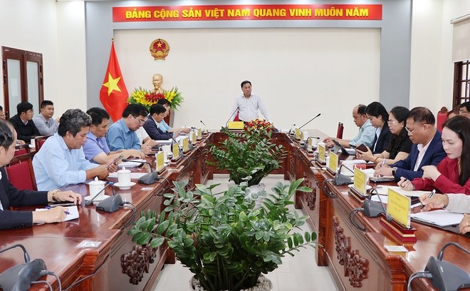 Phó chủ tịch UBND tỉnh Lâm Đồng Võ Ngọc Hiệp yêu cầu các sở, ngành đẩy nhanh tiến độ giải ngân đầu tư công năm 2026. Ảnh: Nguyễn Phương