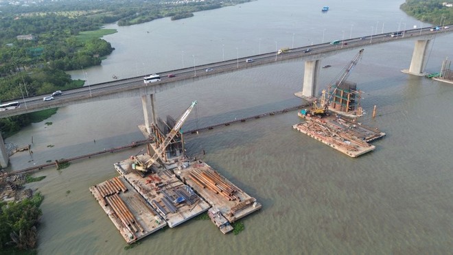 Thi công xây dựng cầu Long Thành 2. 