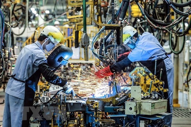 Tập trung phát triển công nghiệp hỗ trợ phục vụ các ngành điện tử thông minh, thiết bị năng lượng, đường sắt, ô tô, cơ khí và tự động hóa, công nghiệp công nghệ cao, dệt may, da giày gắn với kinh tế xanh.