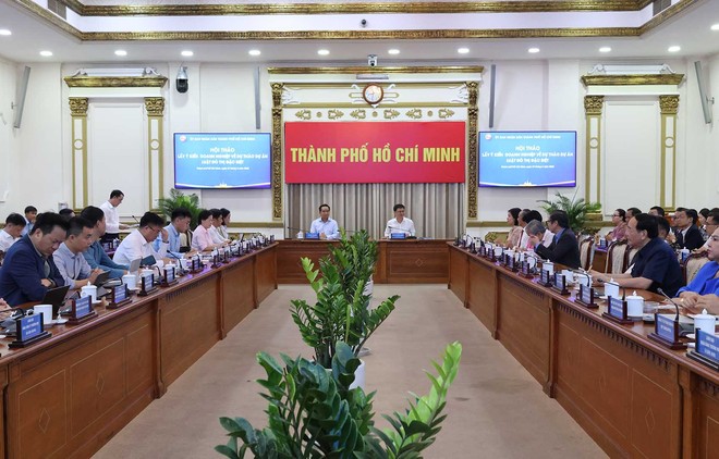 Lãnh đạo UBND TP.HCM kêu gọi các doanh nghiệp mạnh dạn kiến nghị để Thành phố tổng hợp, trình Trung ương và Quốc hội xem xét. 