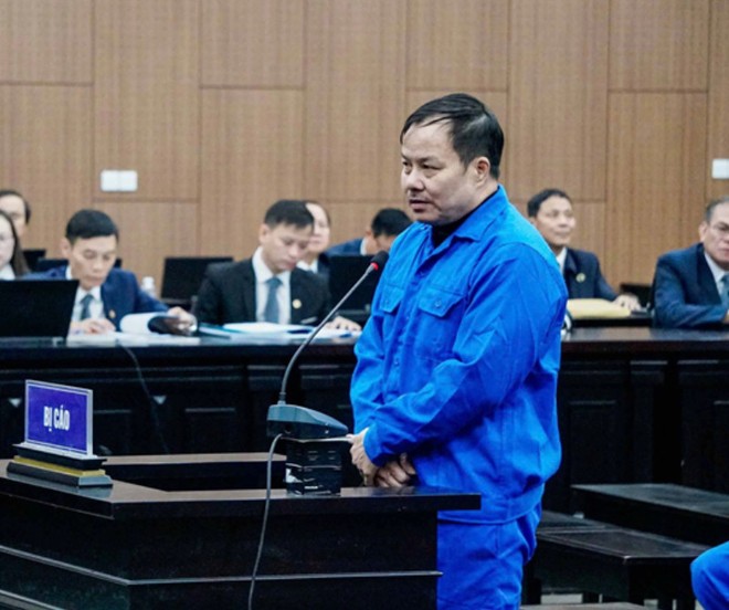 Cựu Thẩm phán Vũ Văn Tú từng bị TAND TP. Hà Nội tuyên án 2 năm tù trong phiên tòa sơ thẩm hồi cuối năm 2025.