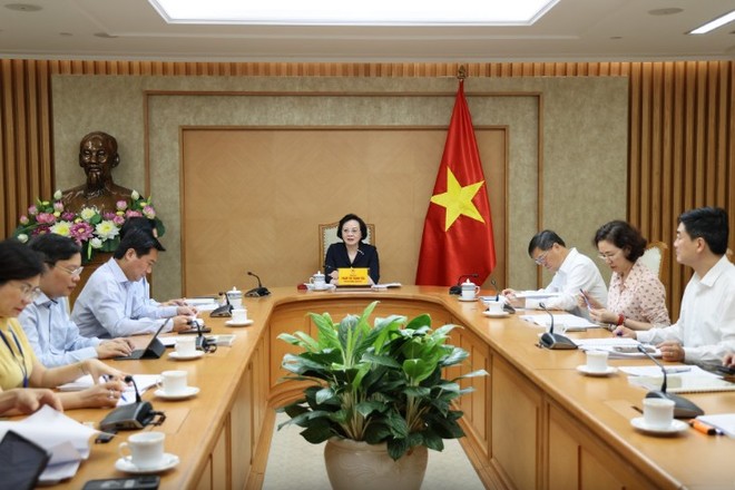 Bí thư Trung ương Đảng, Phó Thủ tướng Phạm Thị Thanh Trà chủ trì cuộc họp với các bộ, ngành và UBND tỉnh Quảng Ninh về Đề án thành lập thành phố Quảng Ninh - Ảnh: VGP