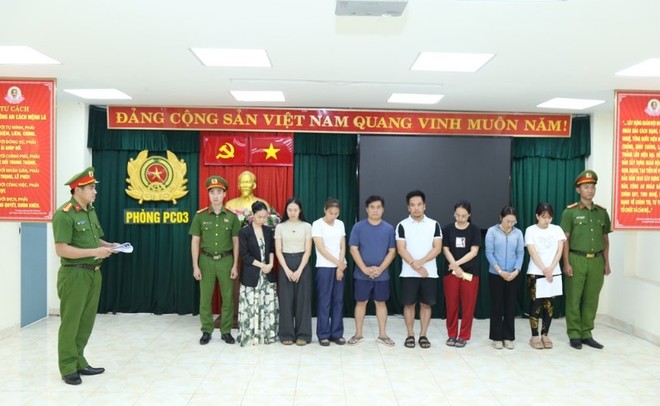 Ngày 13/3/2026, Công an tỉnh Đồng Nai phá chuyên án, bắt giữ các đối tượng về hành vi mua bán trái phép hơn 10.000 tờ hóa đơn với tổng số tiền hơn 6.000 tỷ đồng. Ảnh: Bộ Công an.