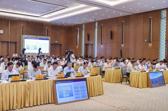 Các đại biểu tham dự phiên họp. Ảnh: VGP.