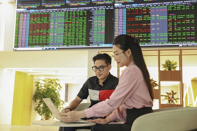 Nhóm cổ phiếu ngân hàng được nhiều chuyên gia phân tích kỳ vọng là tâm điểm thị trường chứng khoán nửa cuối năm 