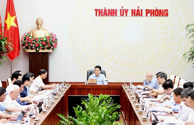 Ban Thường vụ Thành ủy Hải Phòng thống nhất đồng ý chủ trương đầu tư Dự án Nhà máy sản xuất đế mạch đóng gói bán dẫn LG Innotek Hải Phòng tại Khu công nghiệp Nam Đình Vũ (khu 2), thuộc Khu kinh tế Đình Vũ - Cát Hải. Ảnh: Lê Dũng