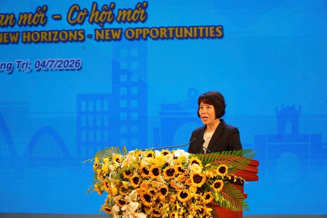 Thứ trưởng Bộ Tài chính Nguyễn Thị Bích Ngọc phát biểu tại Hội nghị.