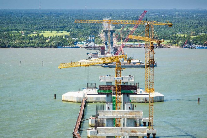 Thi công xây dựng cầu Đại Ngãi (Ảnh: P.V) 