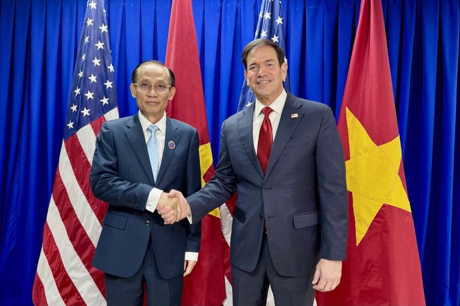 Bộ trưởng Bộ Ngoại giao Lê Hoài Trung gặp gỡ Ngoại trưởng Hoa Kỳ Marco Rubio.