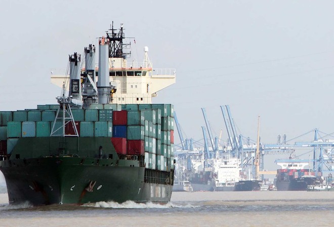 Sau năm 2035, mục tiêu đặt ra là đưa Khu Thương mại tự do gắn với cảng biển khu vực Cái Mép Hạ trở thành hạt nhân của Trung tâm kinh tế biển vùng Đông Nam Bộ. Ảnh: Lê Toàn.