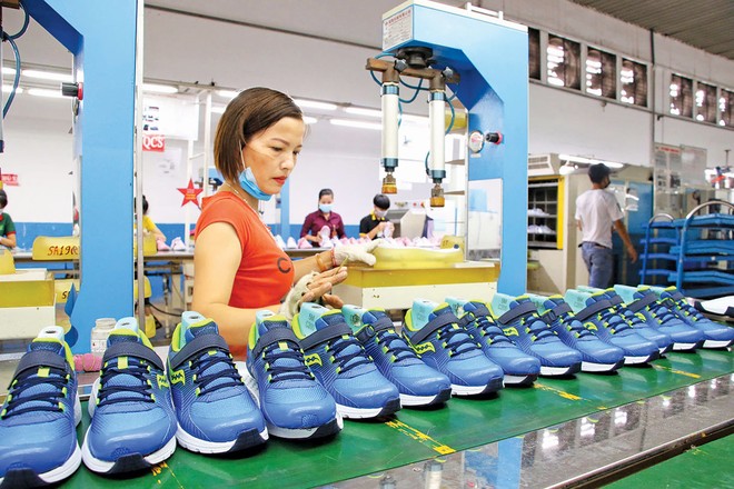 Thuế quan và các tiêu chuẩn mới từ thị trường xuất khẩu đang buộc doanh nghiệp Việt tăng tốc nâng cấp năng lực cạnh tranh