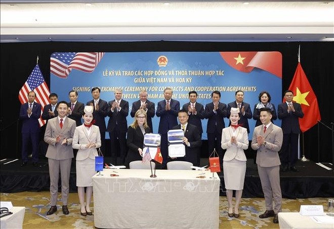Tổng Bí thư Tô Lâm chứng kiến lễ ký và trao các hợp đồng, thỏa thuận hợp tác của Việt Nam và Hoa Kỳ (tháng 2/2026). Ảnh: TTXVN.