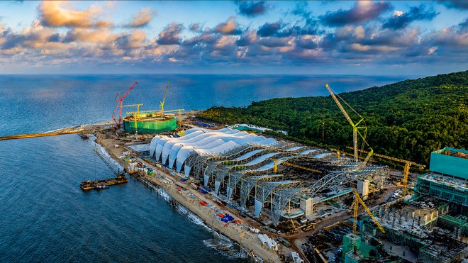 Hơn 17.000 lao động đang làm việc tại các dự án trọng điểm phục vụ APEC 2027. Ảnh: Ánh Dương.
