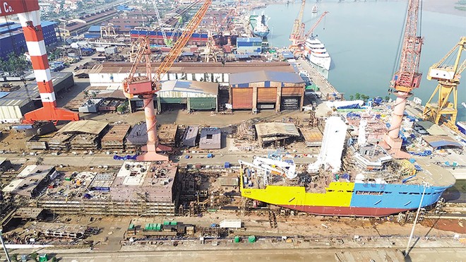Toàn cảnh Nhà máy Đóng tàu Hạ Long thuộc SBIC