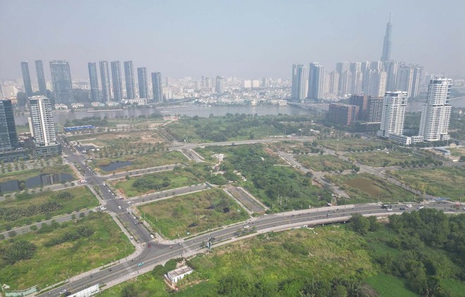 Lô đất 1.K3.5.HH có diện tích 10.059 m2 tại Khu đô thị mới Thủ Thiêm dự kiến được TP.HCM tổ chức đấu giá trong tháng 9, giá khởi điểm hơn hơn 2.960 tỷ đồng. Ảnh: Lê Toàn. 