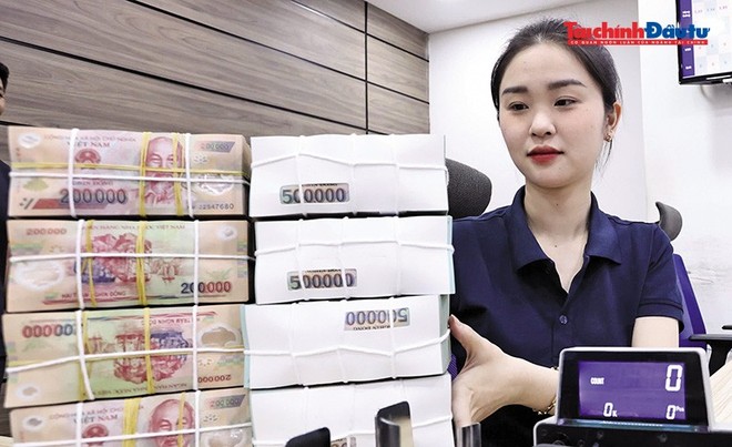 Quy mô tín dụng tăng gấp đôi trong 5 năm qua, song cần hướng dòng vốn vào các lĩnh vực sản xuất kinh doanh, thay vì bất động sản