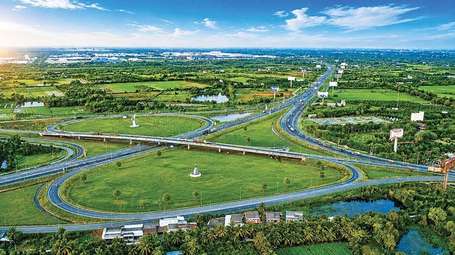Là vùng đất nông nghiệp trù phú của Đồng bằng sông Cửu Long (ĐBSCL), Đồng Tháp đang đứng trước cơ hội bứt phá để trở thành trung tâm trung chuyển mới của Tiểu vùng Mê Kông.