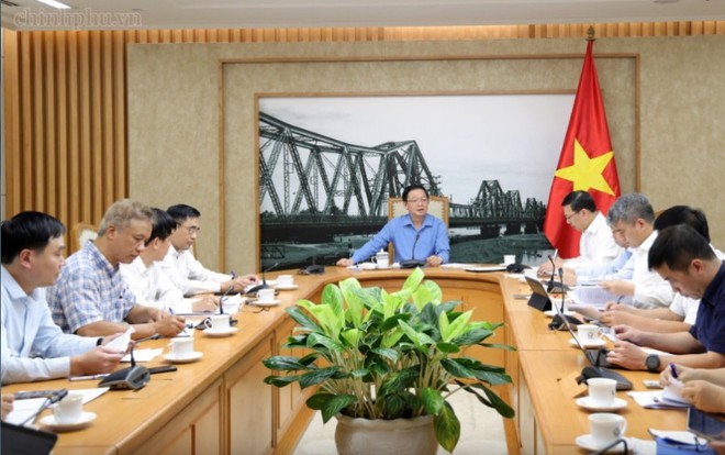 Phó Thủ tướng Hồ Quốc Dũng chủ trì cuộc làm việc về xử lý kiến nghị của doanh nghiệp, tháo gỡ khó khăn, vướng mắc trong một số lĩnh vực NN&MT - Ảnh: chinhphu.vn.