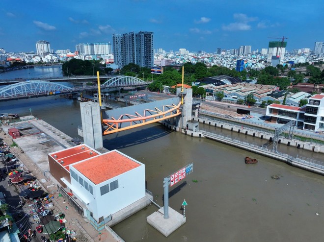 Dự án Giải quyết ngập do triều khu vực TP.HCM có xét đến yếu tố biến đổi khí hậu (giai đoạn 1). 