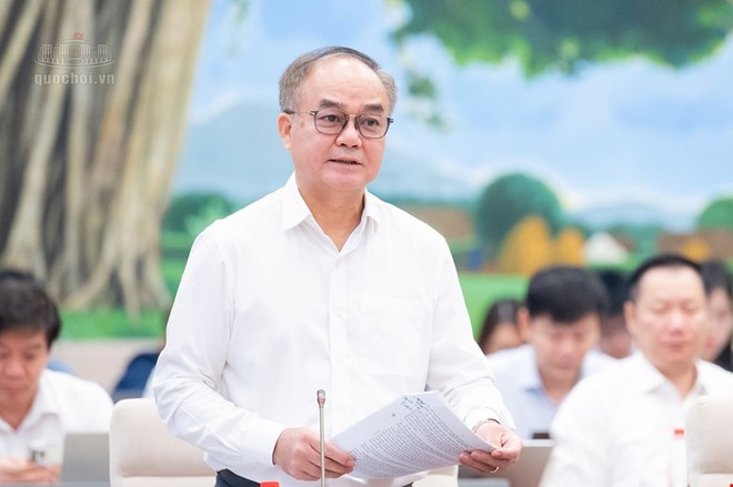 Thứ trưởng Bộ Nội vụ Vũ Chiến Thắng tại phiên giải trình - Ảnh: QH.