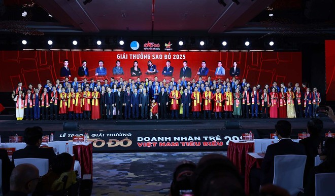 Giải thưởng Sao Đỏ - Doanh nhân trẻ Việt Nam 2025. Ảnh: Chí Cường