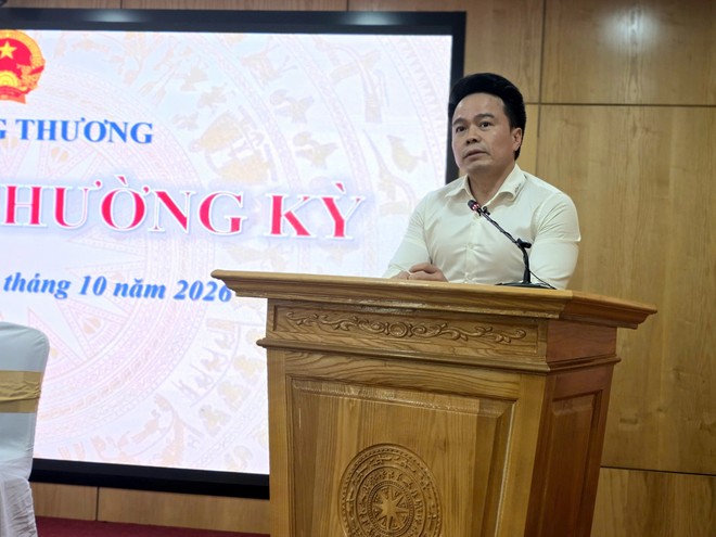Ông Ngô Chung Khanh, Phó vụ trưởng Vụ Phát triển thị trường nước ngoài và Thương mại đa biên thông tin về tiến độ đàm phán Hiệp định Thương mại đối ứng Việt - Mỹ. (Ảnh: HY).