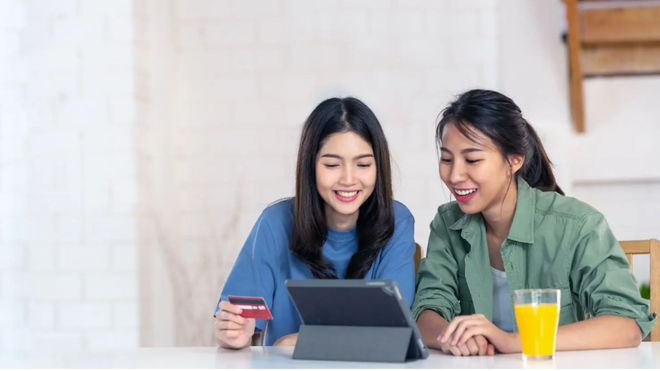 Thanh toán qua thẻ giúp bạn dễ dàng chi tiêu cho các nhu cầu khác nhau