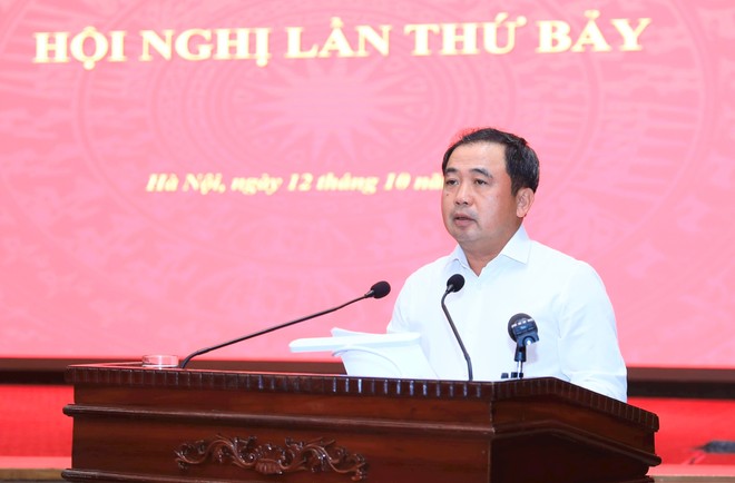 Bí thư Thành ủy Hà Nội Trần Đức Thắng phát biểu tại hội nghị. Ảnh: Quang Thái.